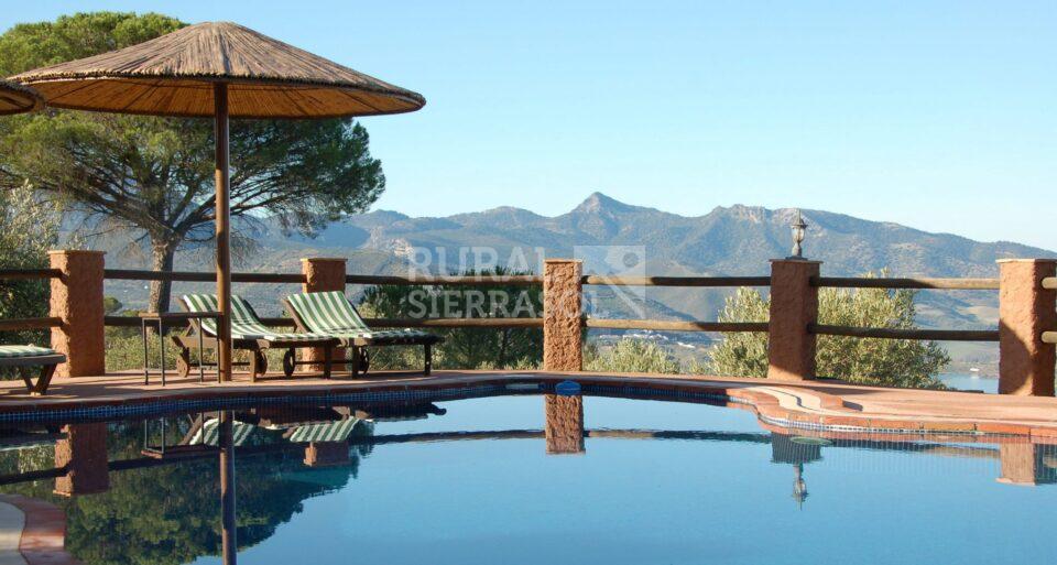 Excepcional Casa Rural con piscina y preciosas vistas al lago - Imagen 17