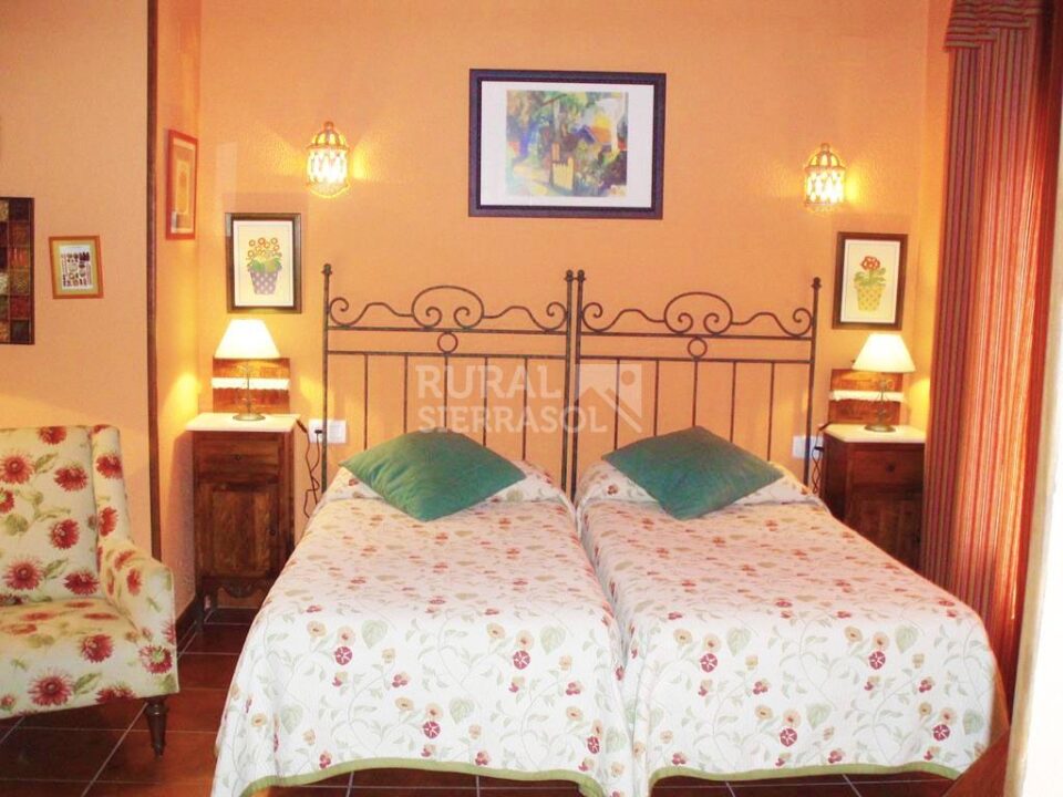 Bonito Apartamento Rural en Segura de la Sierra, con wifi, chimenea y calefacción - Imagen 5
