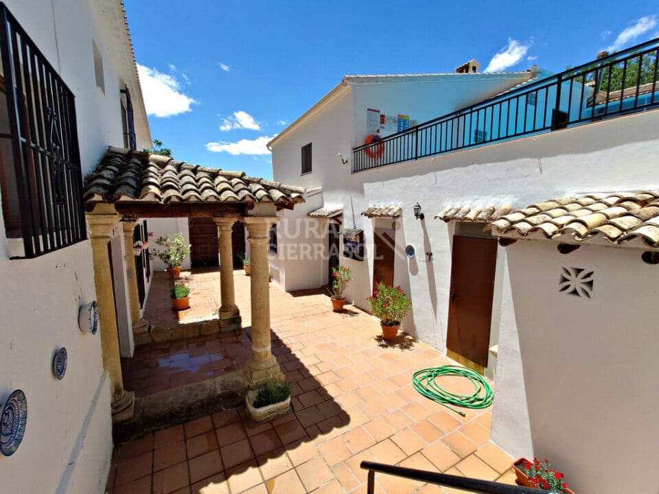 Espléndido Alojamiento Rural en Alcalá la Real, con piscina y wifi - Imagen 19