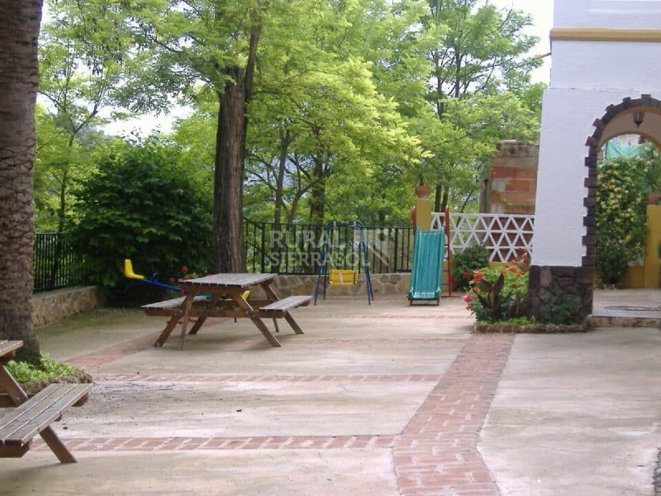 Magnífica Casa Rural en Villanueva del Arzobispo, con piscina y amplios jardines - Imagen 3