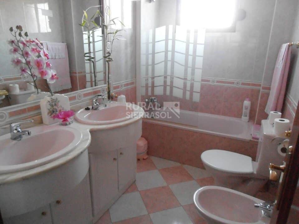 Maravillosa Casa Rural en Pinos Puente, con piscina, wifi y salón de juegos - Imagen 56