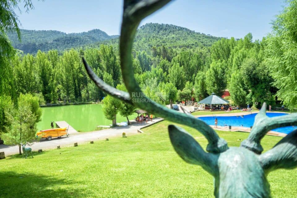 Acogedora Casa Rural en Coto Ríos, con piscina, amplios jardines y wifi - Imagen 52