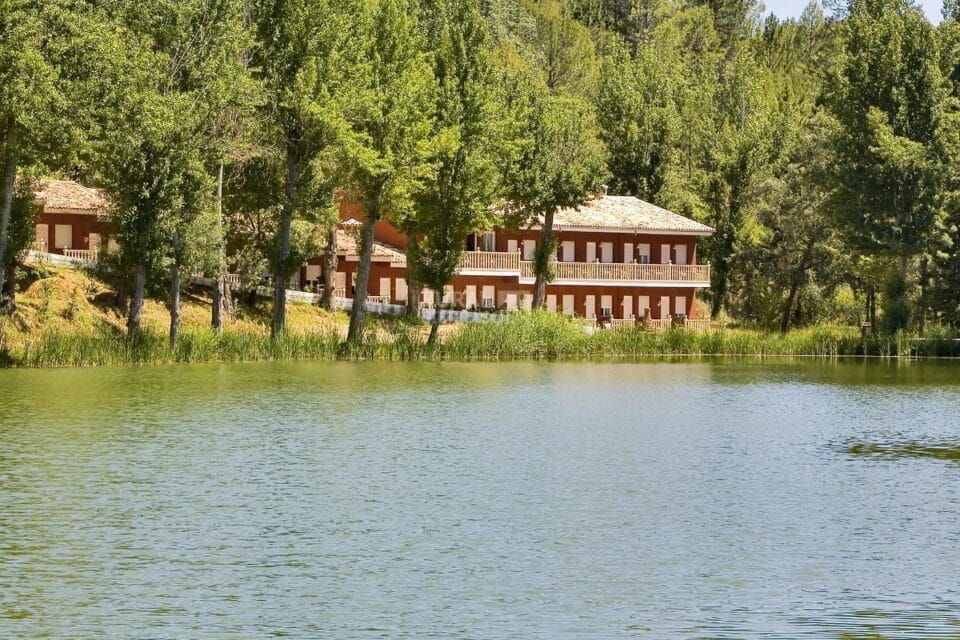 Acogedora Casa Rural en Coto Ríos, con piscina, amplios jardines y wifi - Imagen 57