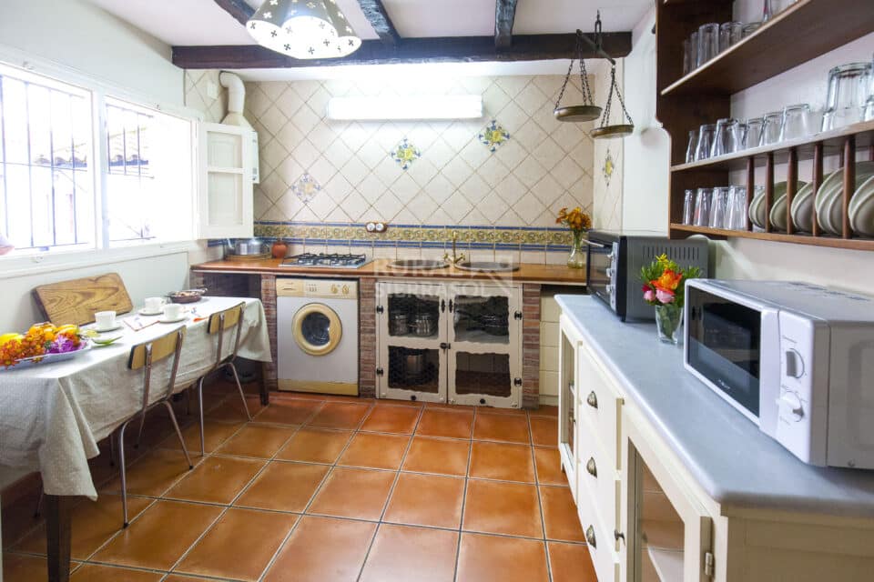 Casa Rural en El Bosque, con chimenea y barbacoa - Imagen 17