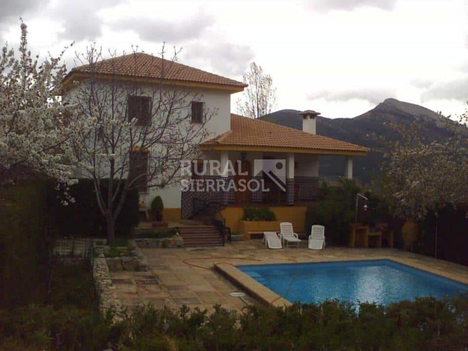 Preciosa Villa en Torres, con piscina y barbacoa - Imagen 6