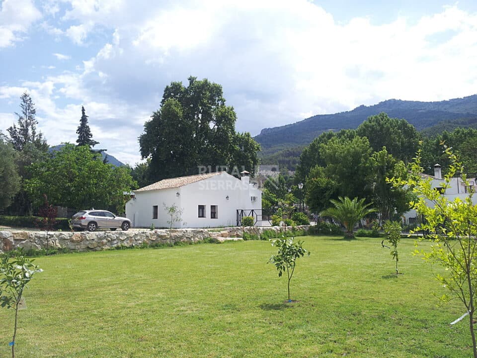 Casa Rural en El Bosque con chimenea, aire acondicionado y barbacoa - Imagen 65
