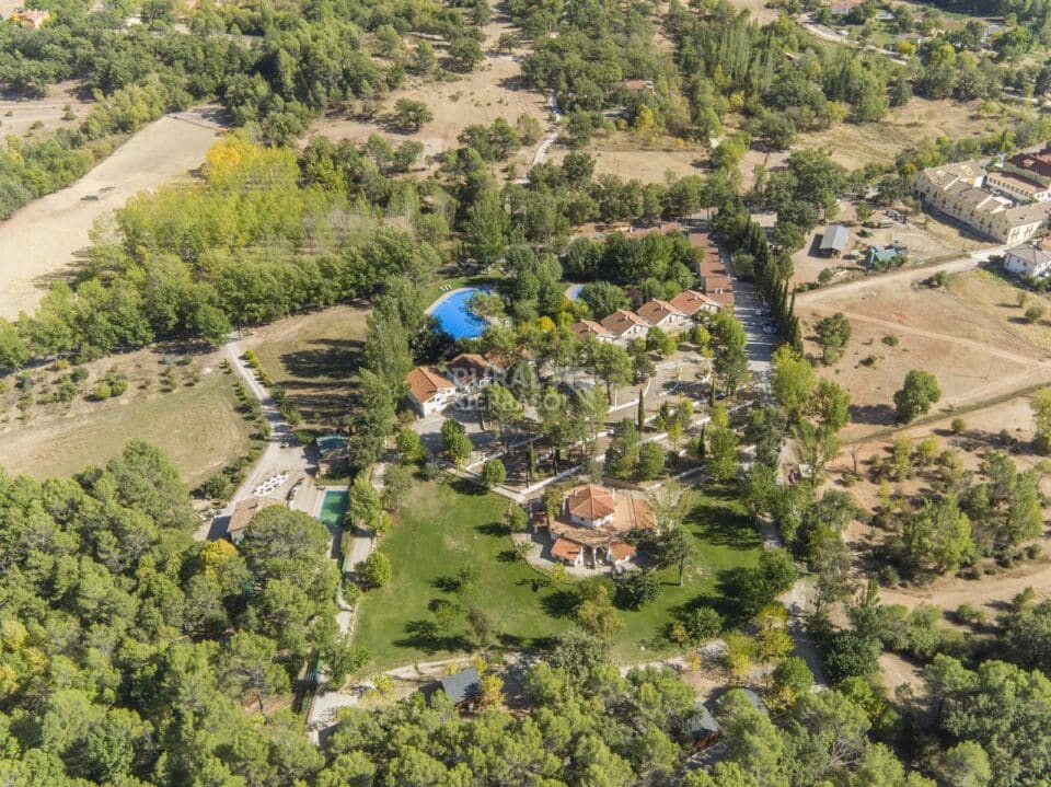 Fascinante Alojamiento Rural para 6 personas, en Arroyo Frío, con piscina, aire acondicionado y 3 baños - Imagen 56