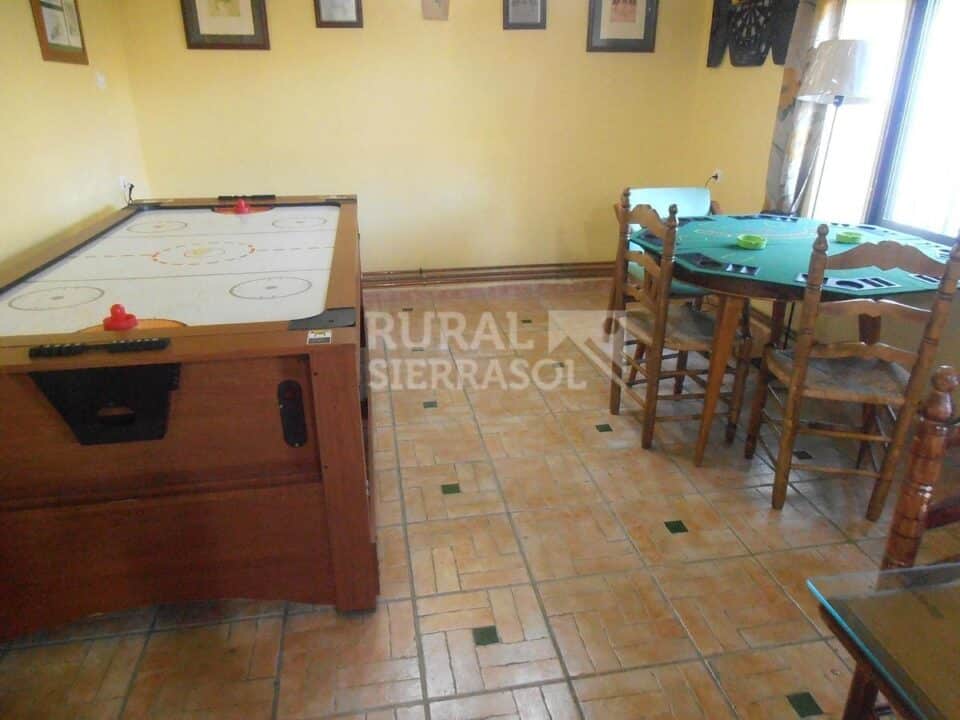 Maravillosa Casa Rural en Pinos Puente, con piscina, wifi y salón de juegos - Imagen 69