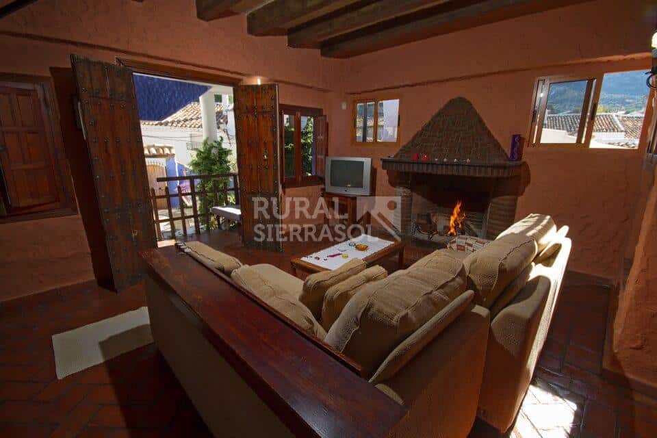 Gran Casa Rural en Benaocaz con piscina y chimenea - Imagen 24
