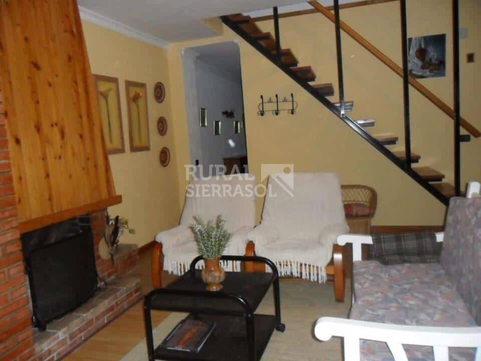 Cómoda Casa Rural en Prado del Rey, con chimenea y barbacoa - Imagen 7