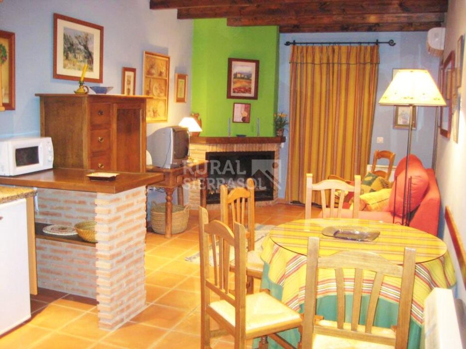 Bonito Apartamento Rural en Segura de la Sierra, con wifi, chimenea y calefacción - Imagen 7