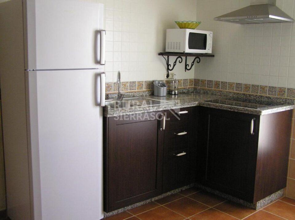 Coqueta Casa Rural en Setenil de las Bodegas con jacuzzi y piscina cubierta - Imagen 8