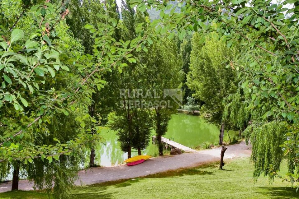Acogedora Casa Rural en Coto Ríos, con piscina, amplios jardines y wifi - Imagen 68