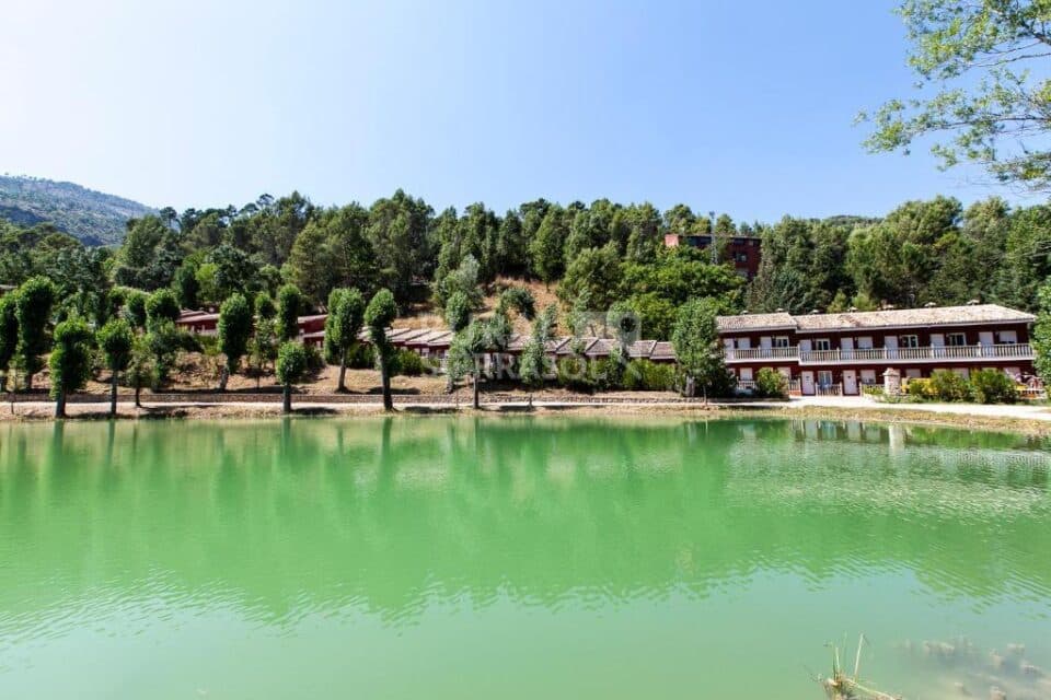Acogedora Casa Rural en Coto Ríos, con piscina, amplios jardines y wifi - Imagen 69