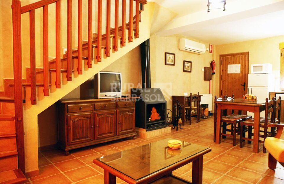 Fantástico Apartamento Rural tipo Dúplex en Arroyo Frío, con piscina y aire acondicionado - Imagen 18