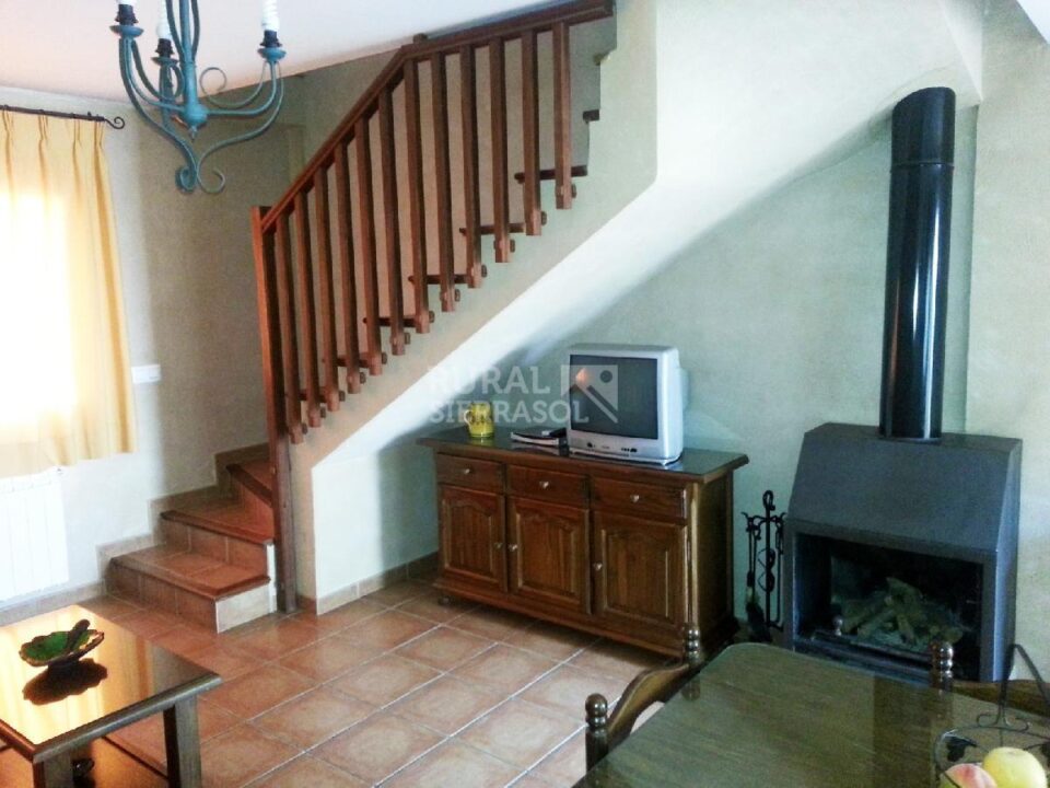 Fantástico Apartamento Rural tipo Dúplex en Arroyo Frío, con piscina y aire acondicionado - Imagen 23