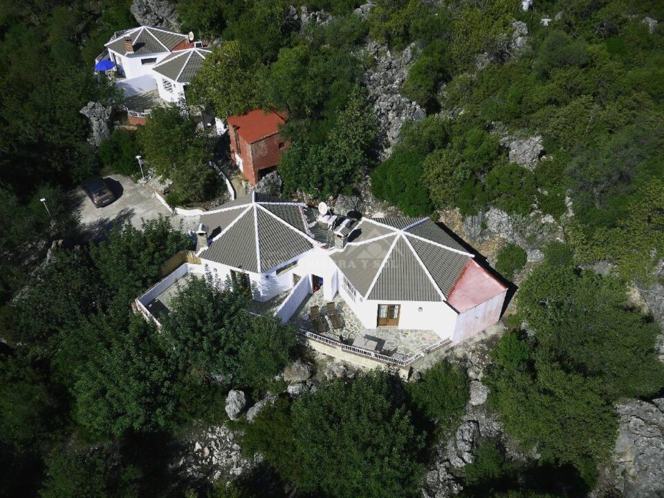 Preciosa casa rural en El Gastor con piscina ideal para parejas - Imagen 32