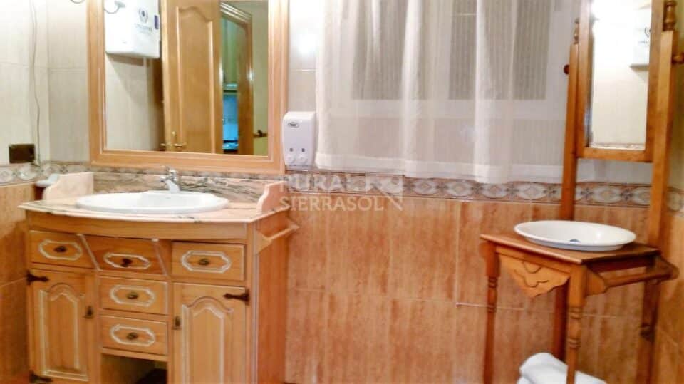 Acogedora Vivienda Rural en Jodar, con piscina vallada, aire acondicionado y barbacoa - Imagen 3