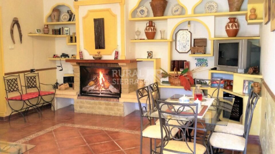 Acogedora Vivienda Rural en Jodar, con piscina vallada, aire acondicionado y barbacoa - Imagen 17