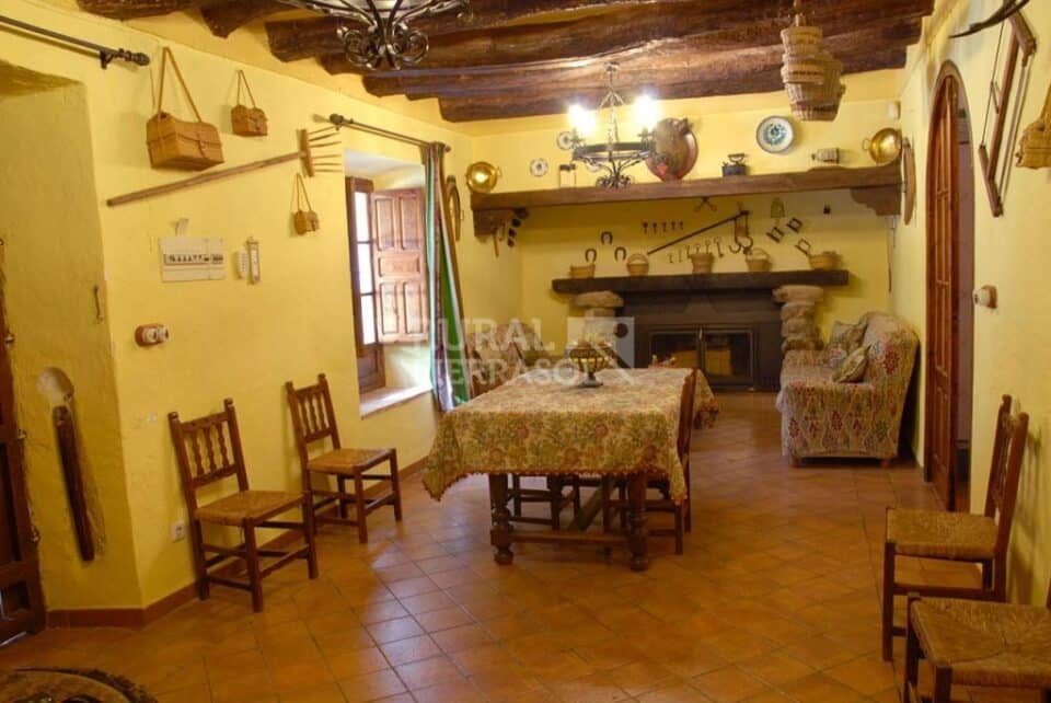 Maravillosa Casa Rural en Palenciana, con preciosos jardines, piscina - Imagen 15