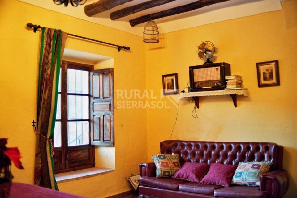 Maravillosa Casa Rural en Palenciana, con preciosos jardines, piscina - Imagen 18