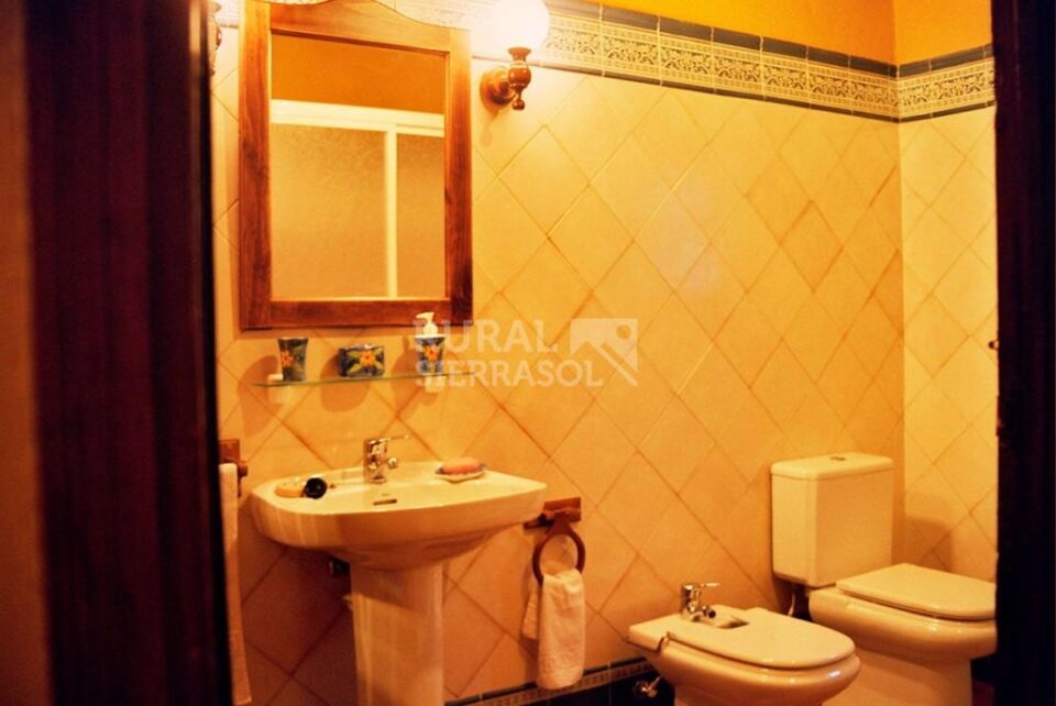 Maravillosa Casa Rural en Palenciana, con preciosos jardines, piscina - Imagen 27