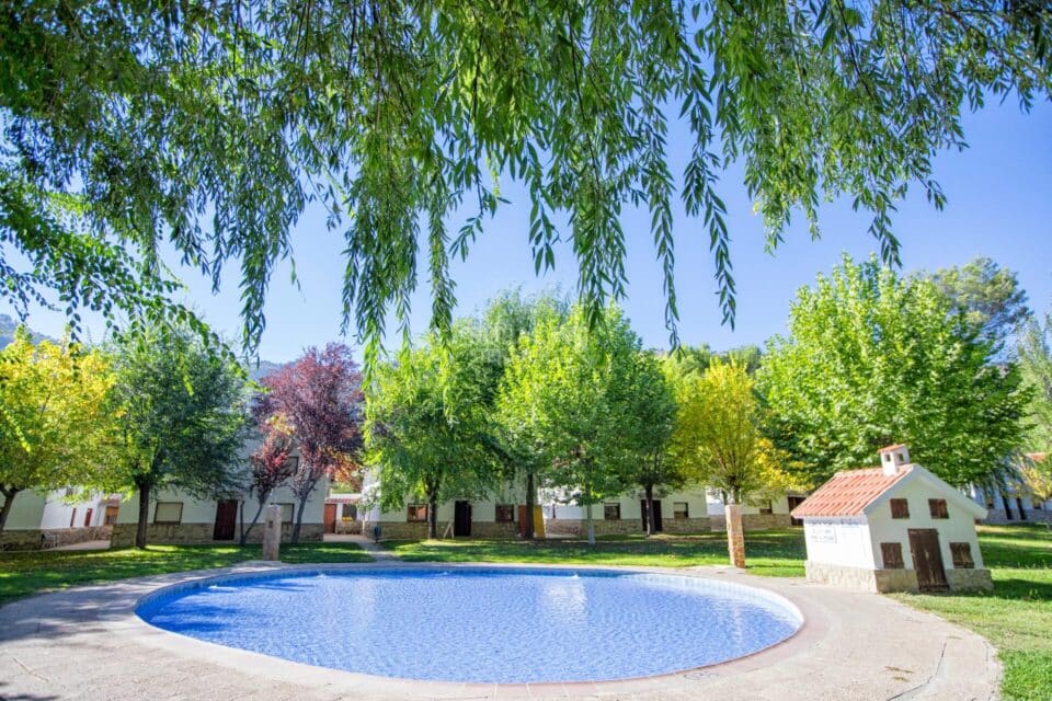 Fascinante Alojamiento Rural para 6 personas, en Arroyo Frío, con piscina, aire acondicionado y 3 baños - Imagen 8
