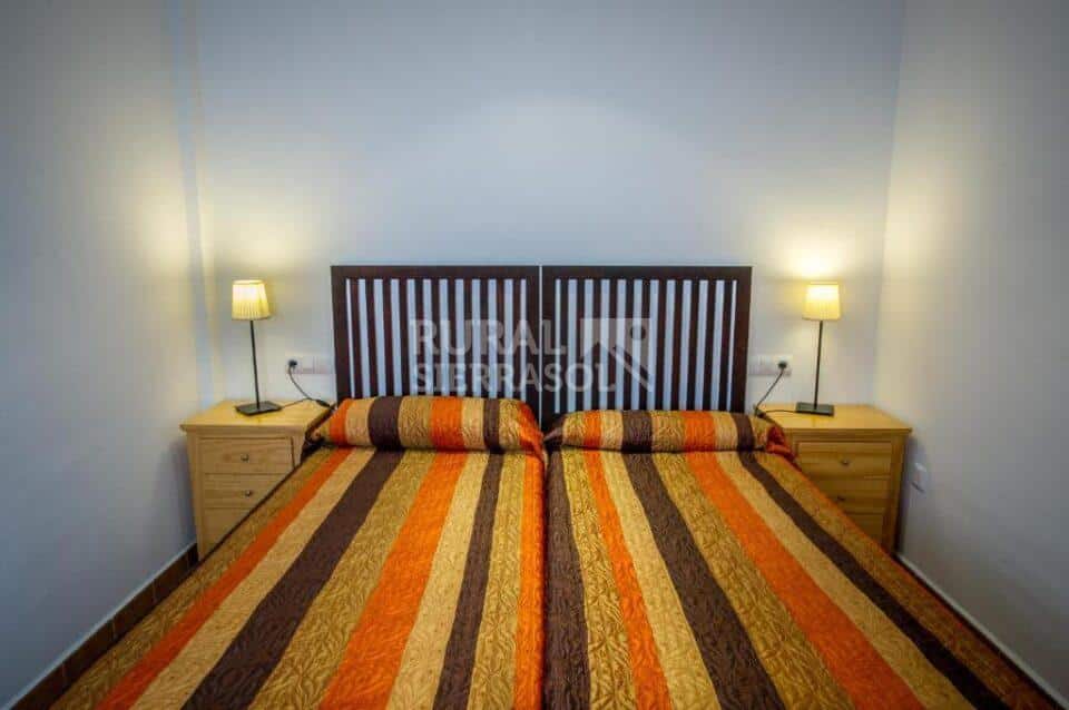 Precioso Alojamiento Rural en Cardeña, con piscina, aire acondicionado, spa - Imagen 8