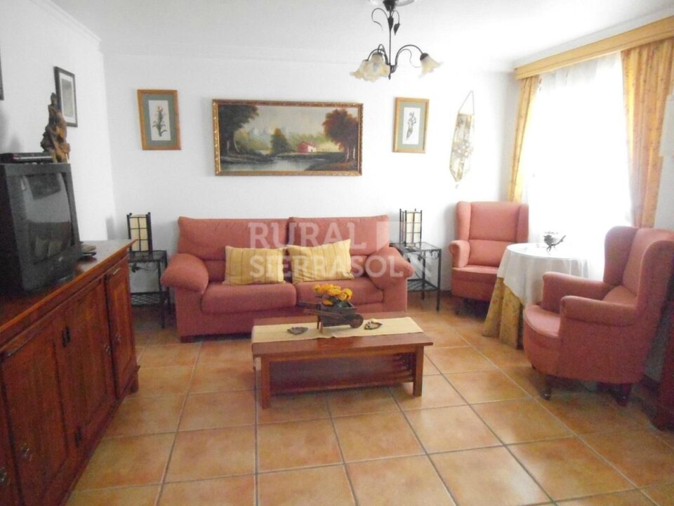 Maravillosa Casa Rural en Pinos Puente, con piscina, wifi y salón de juegos - Imagen 11