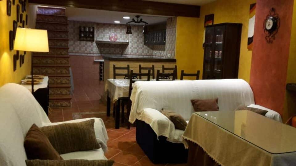 Maravillosa Casa Rural en Setenil de las Bodegas con bañera hidromasaje y chimenea - Imagen 2