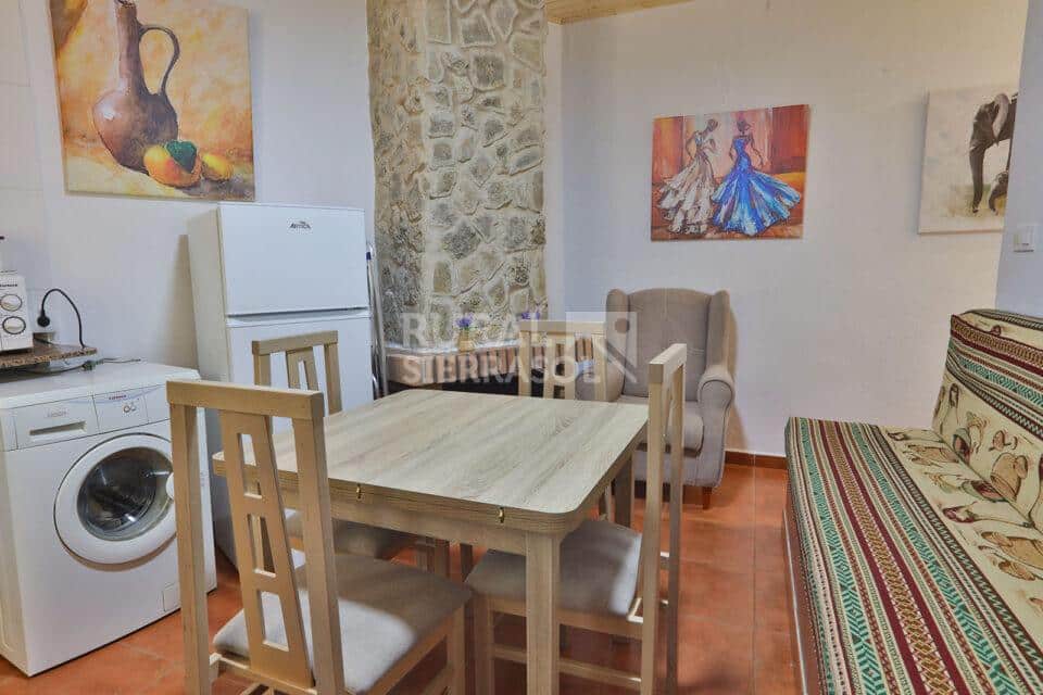 Confortable Alojamiento Rural para 5 personas, en Arroyo Frío, con calefacción y chimenea - Imagen 37