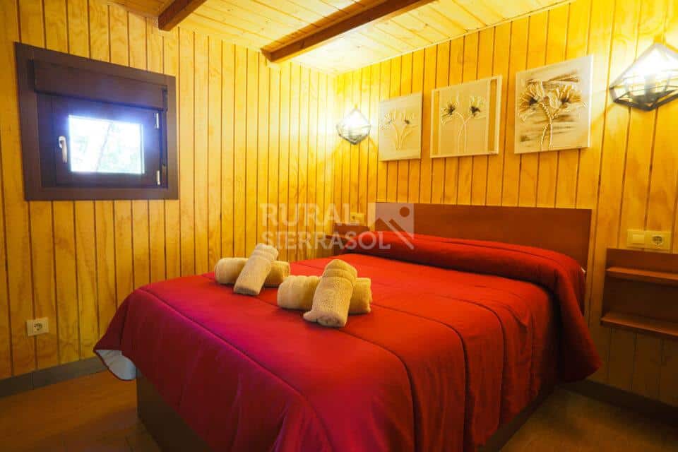 Espléndida Cabaña de Madera, para 5 personas, con piscina y wifi - Imagen 13
