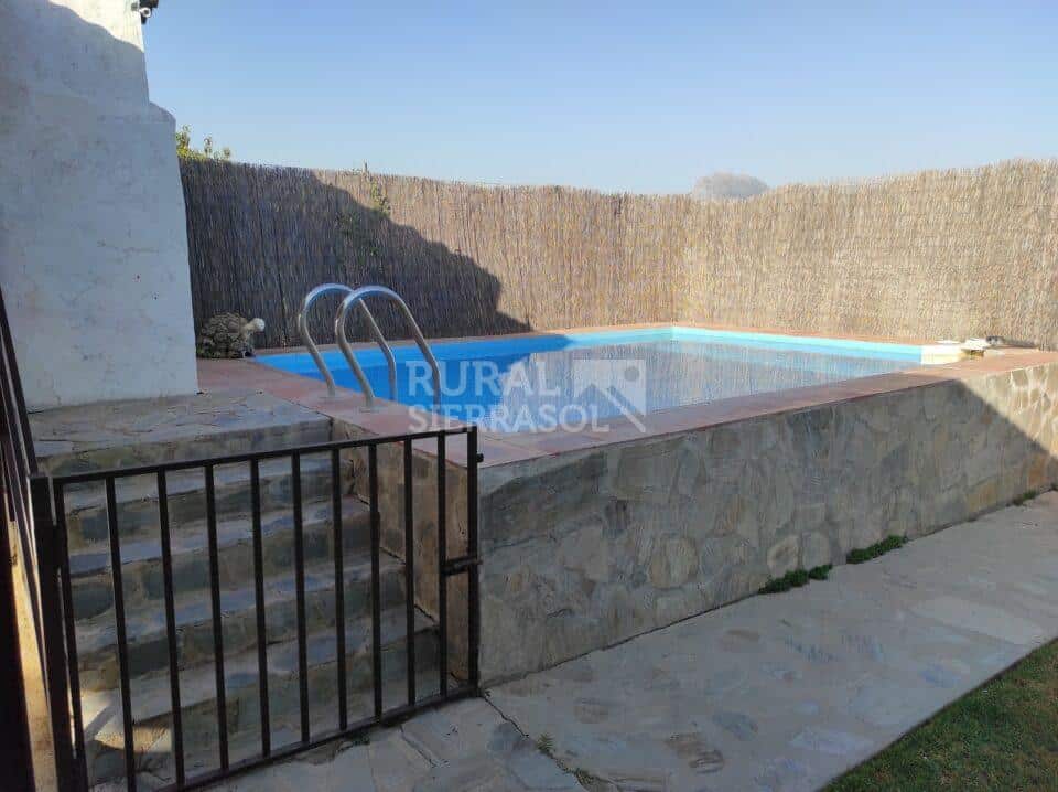 Cortijo en Prado del Rey con chimenea, piscina y barbacoa - Imagen 12