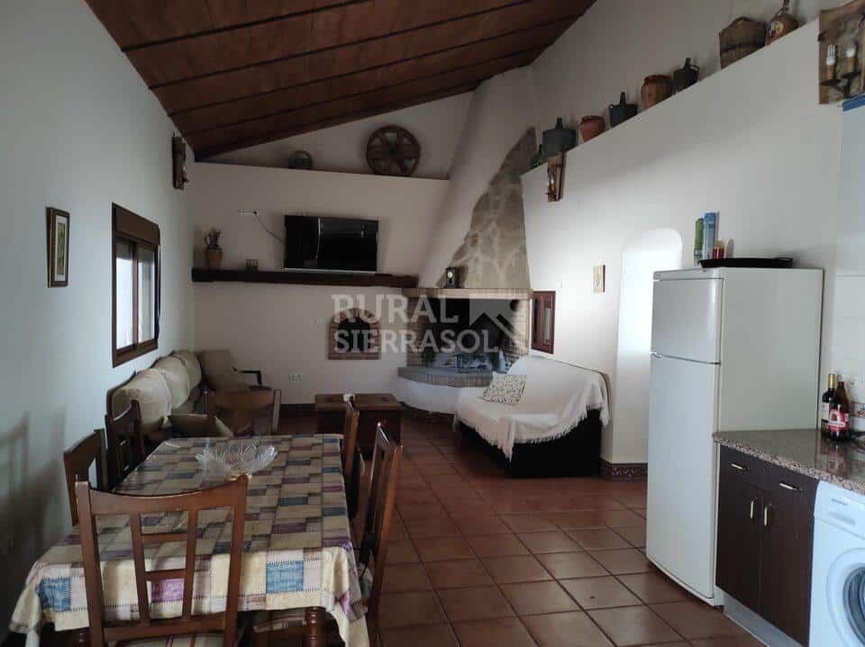 Cortijo en Prado del Rey con chimenea, piscina y barbacoa - Imagen 17