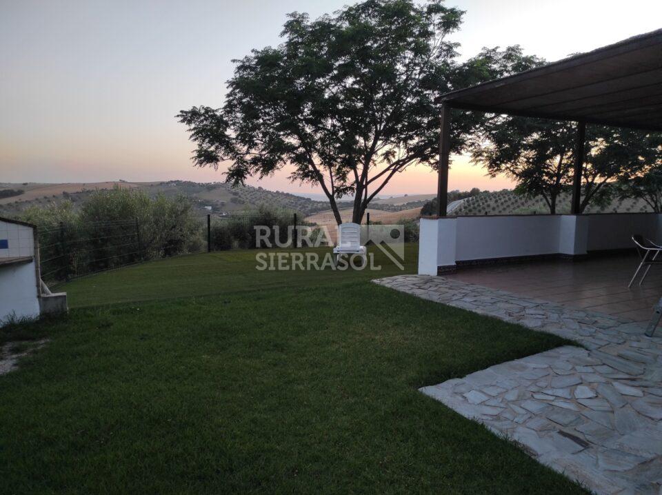 Cortijo en Prado del Rey con chimenea, piscina y barbacoa - Imagen 23