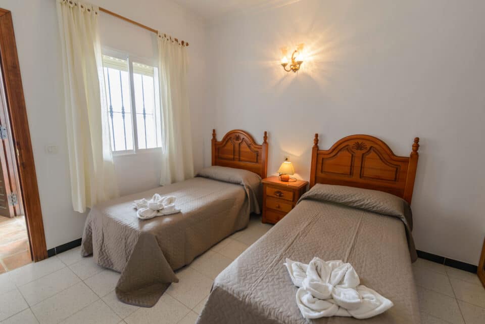 Encantadora Casa Rural en Los Caños de Meca con barbacoa y jardín privado - Imagen 3