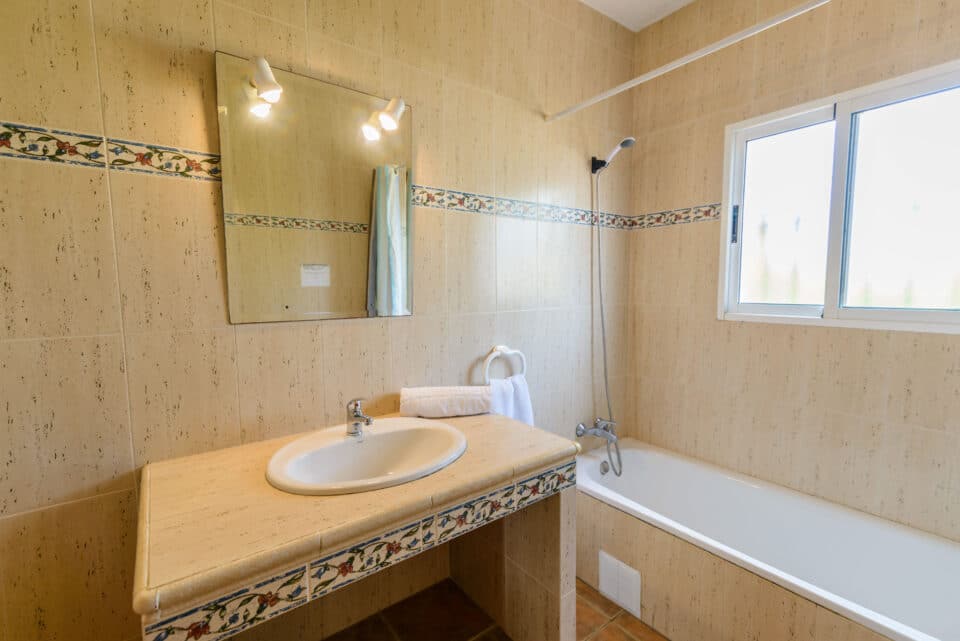 Preciosa Casa Rural en Los Caños de Meca, cerca de la playa con barbacoa y jardín - Imagen 7