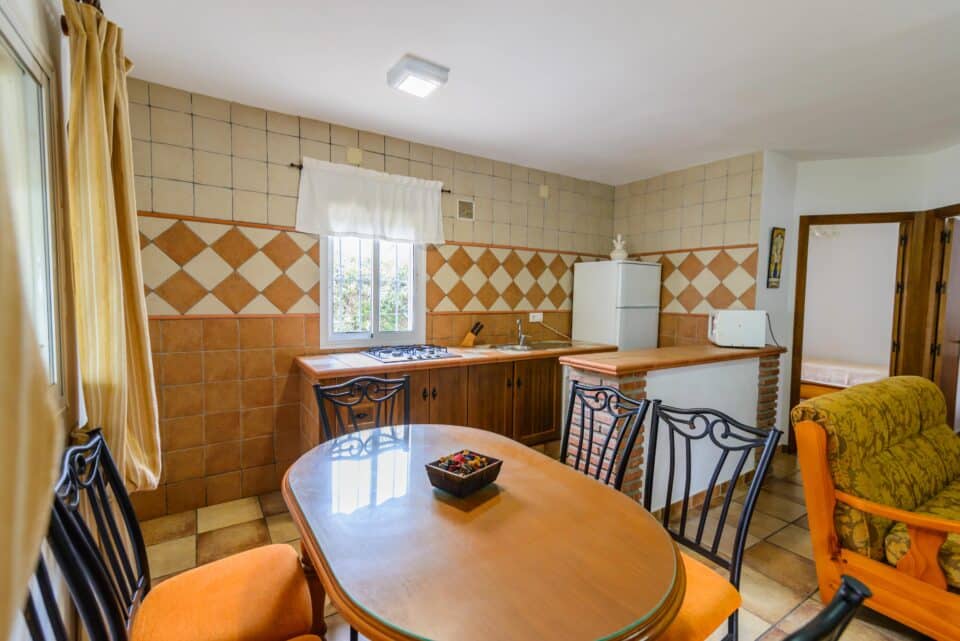Bonita Casa Rural en Los Caños de Meca cerca de la playa con, chimenea, piscina y barbacoa - Imagen 14