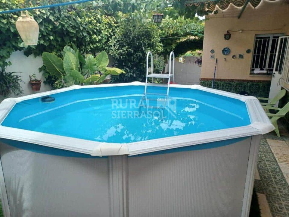 Piscina de Casa rural en La Zubia (Granada)-3043