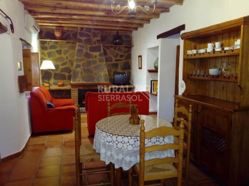 Preciosa Casa Rural en Valencia de Alcántara, con piscina aire acondicionado y wifi - Imagen 10