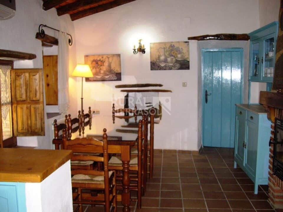 Magnífica Casa Rural en Valencia de Alcántara, con piscina y barbacoa - Imagen 10