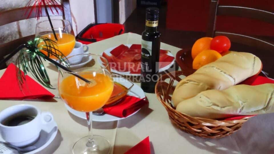 Espléndida Casa Rural en Algarinejo, con piscina, barbacoa y wifi - Imagen 11