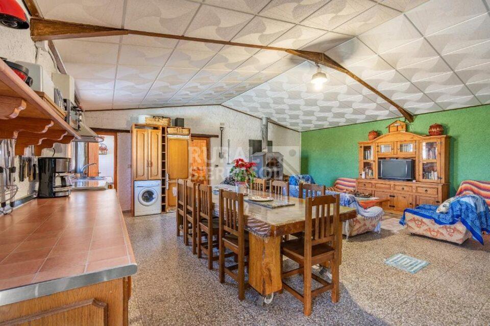 Magnífica Casa Rural en Cogollos de Guadix, con piscina, barbacoa y wi-fi - Imagen 11