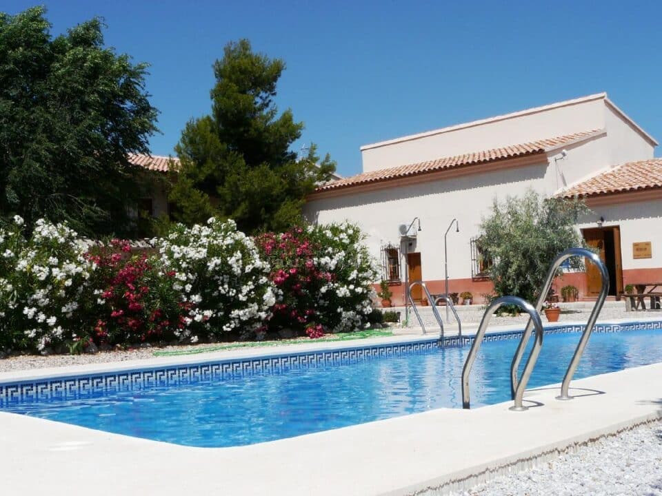 Acogedor Alojamiento Rural en Vélez Rubio, con piscina, aire acondicionado y wifi - Imagen 2