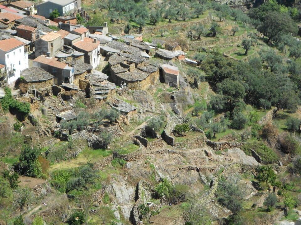 Espléndido Alojamiento Rural en Azabal, con chimenea y wifi - Imagen 48