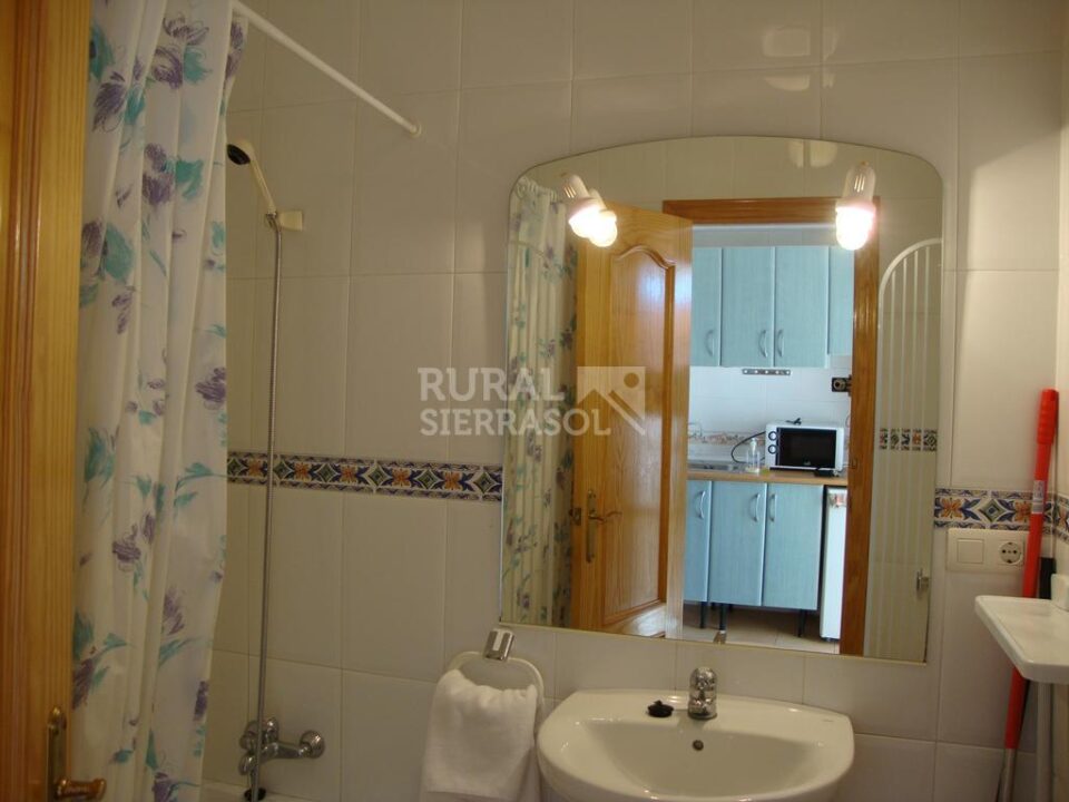 Acogedor Apartamento en Roquetas de Mar, con piscina - Imagen 15