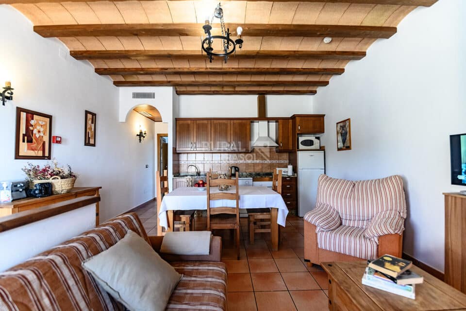 Acogedor Alojamiento Rural en Taberno, con chimenea, bañera hidromasaje y wifi - Imagen 14