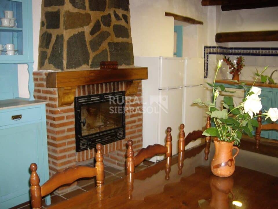 Magnífica Casa Rural en Valencia de Alcántara, con piscina y barbacoa - Imagen 14