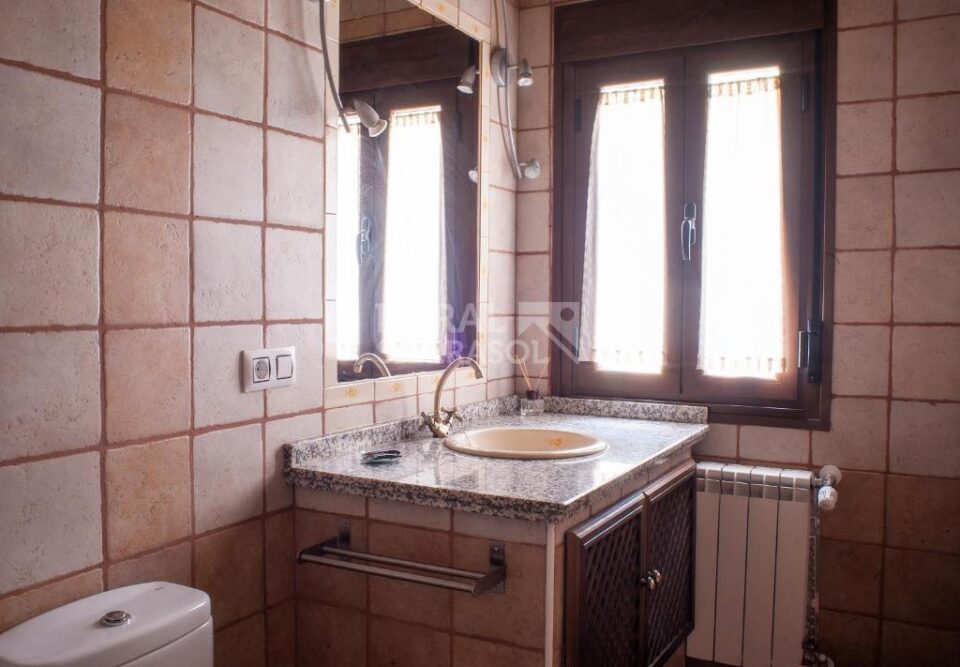 Típica Casa Rural en un entorno único - Imagen 14