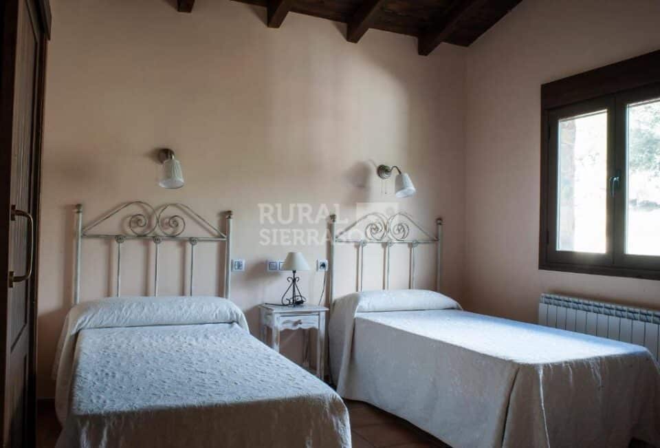 Típica Casa Rural en un entorno único - Imagen 23